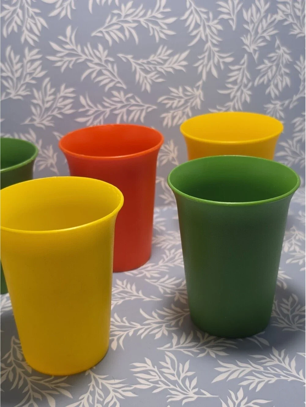 Vintage Tupperware #109 Classic Kids Bell Tumblers 7oz Cups  Lot Of 5